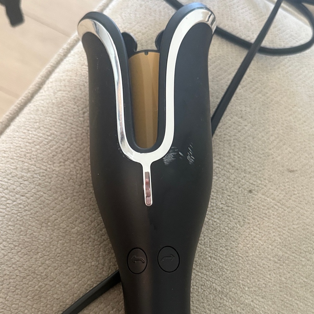 Automatic Black Hair Curler